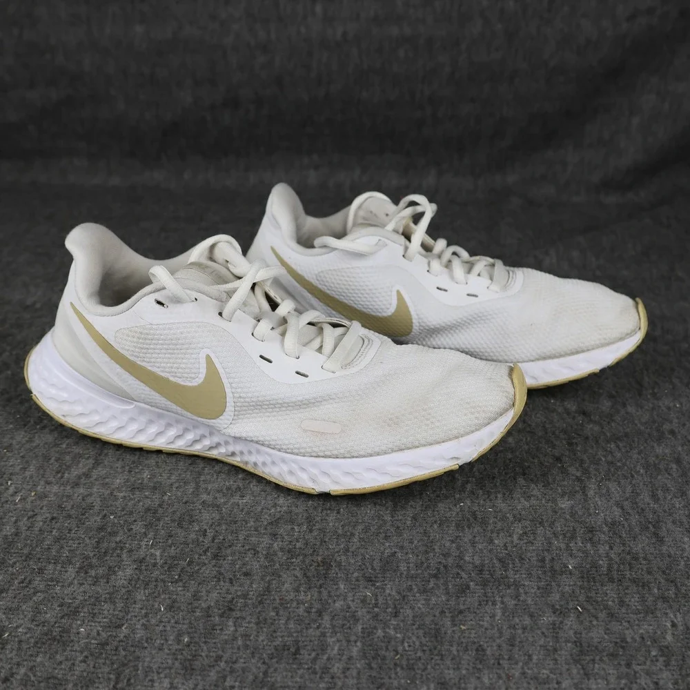 Nike Shoes Womens Size 11 White Gold Mesh Running Athletic Sneakers BQ3207-108